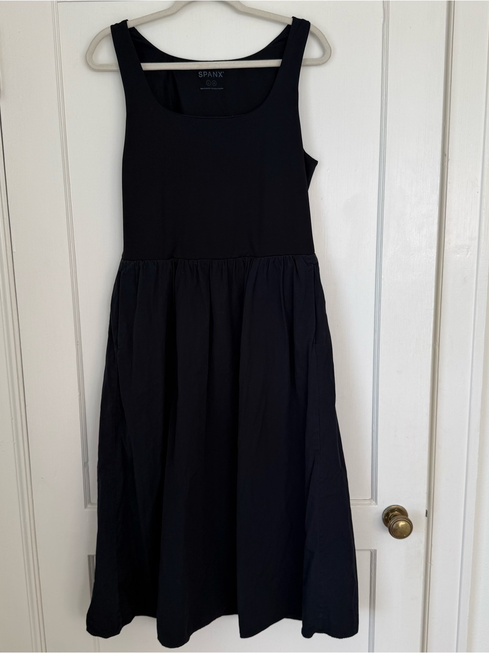 SPANX Black Sleeveless Scoop Neck Midi Dress